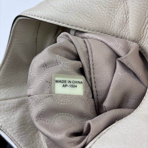 MICHAEL MICHAEL KORS Bedford Belted White Pebble Leather Hobo Shoulder Bag Large - Picture 12 of 16